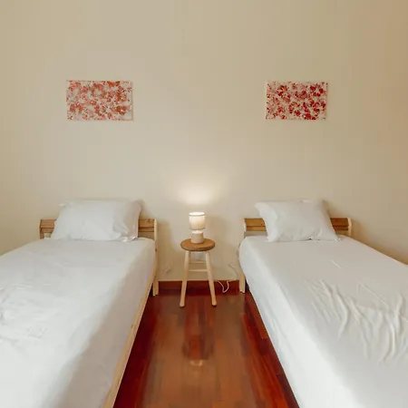 Botanic Garden Terrace By Vacationy *